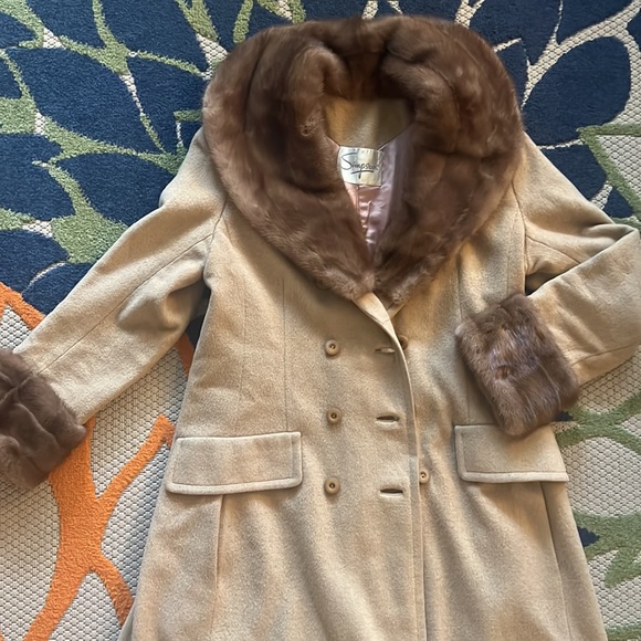 Vintage Penny Lane Fur Coat - Picture 5 of 9